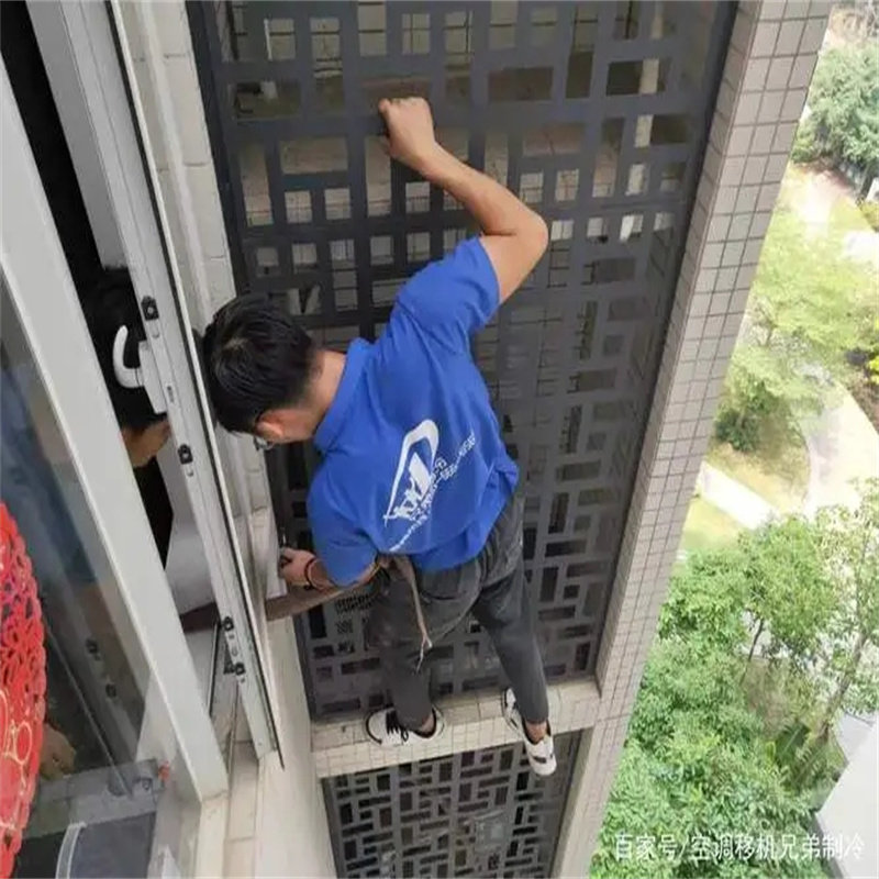深圳龙华莱蒙水榭春天餐厅分体空调维修